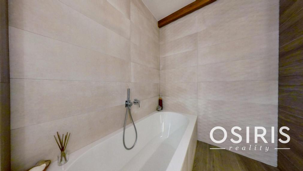 2i byt zariadený dizajnérom, s priestrannou terasou, novostavba 2019, Koliba