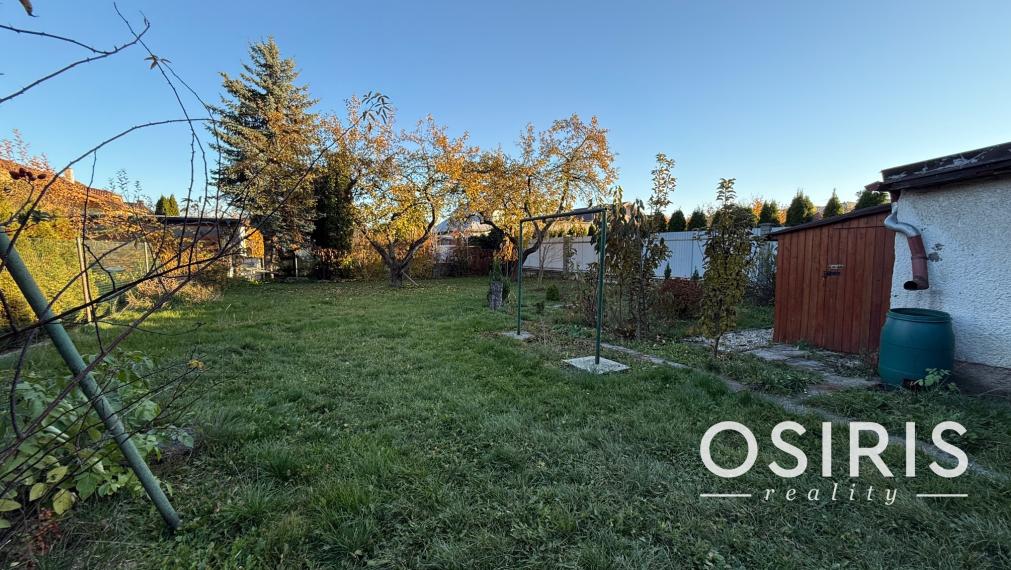 Rezervované: 4 izbový rodinný dom, 2x garáž, pozemok 674 m2