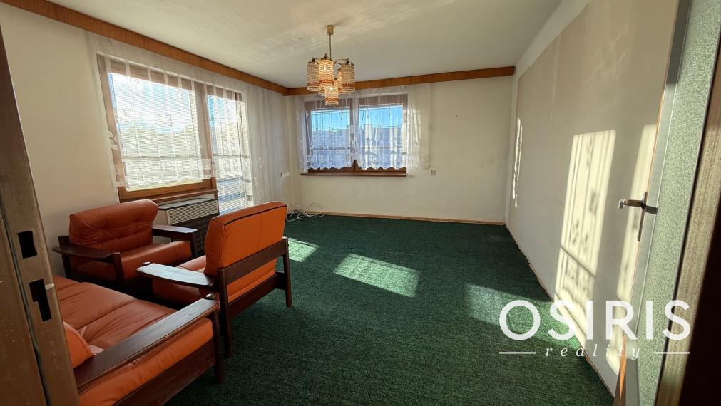 Rezervované: 4 izbový rodinný dom, 2x garáž, pozemok 674 m2