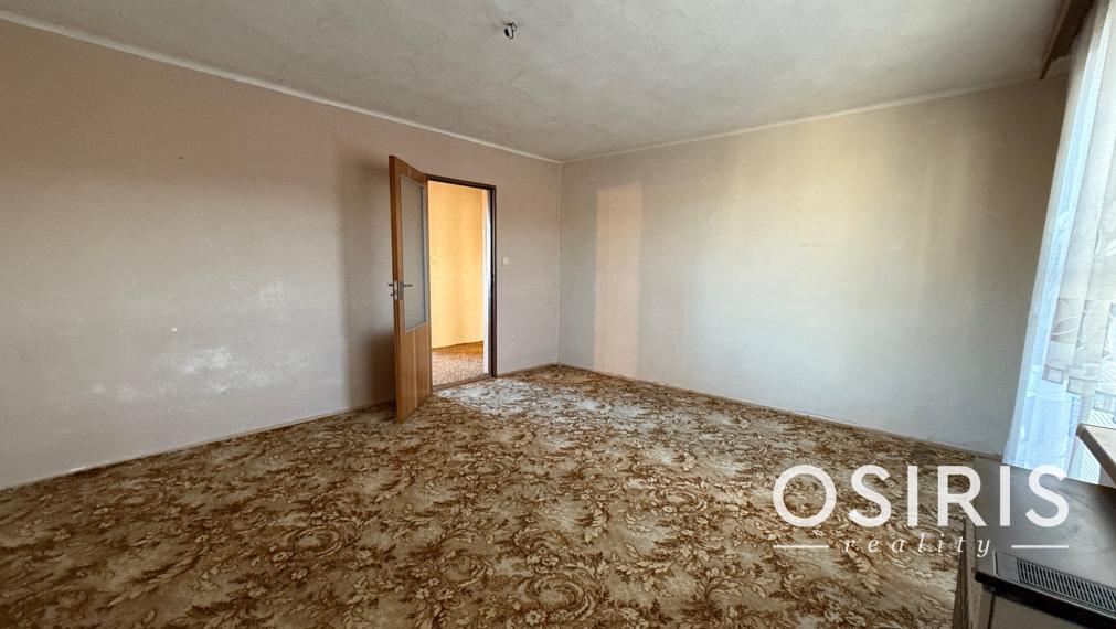 Rezervované: 4 izbový rodinný dom, 2x garáž, pozemok 674 m2