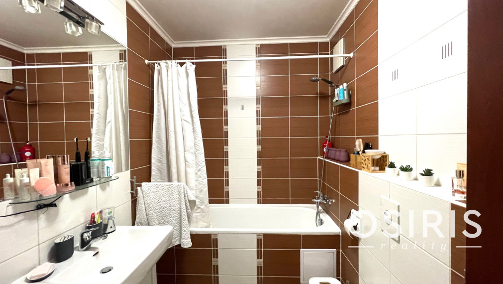 Veľký, kompletne zariadený 2 izb. byt s garážovým miestom v cene