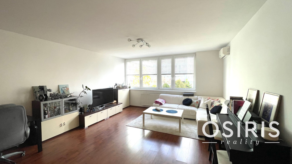 Veľký, kompletne zariadený 2 izb. byt s garážovým miestom v cene