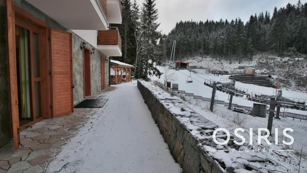 Lukratívny apartmán s balkónom priamo na zjazdovke v Demänovskej doline