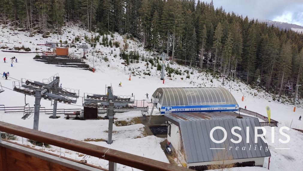 Lukratívny apartmán s balkónom priamo na zjazdovke v Demänovskej doline