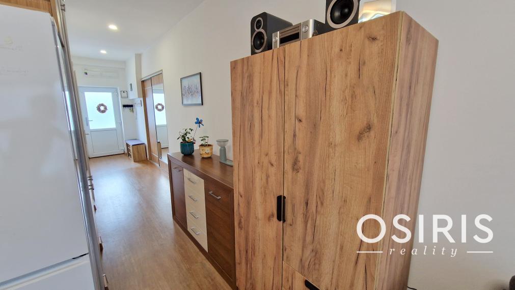 Zariadený 2i byt s veľkou terasou 21 m2, Novostavba 2024, parkovacie miesto