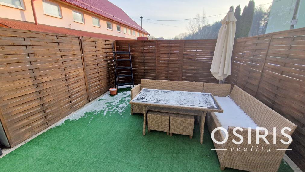 Zariadený 2i byt s veľkou terasou 21 m2, Novostavba 2024, parkovacie miesto