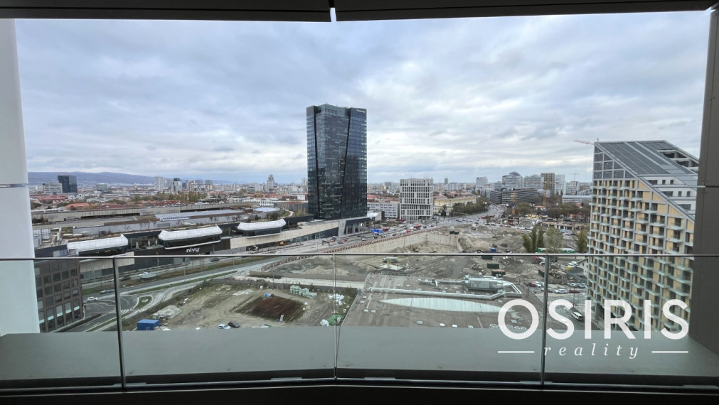 SKY PARK 4. VEŽA: DOWNTOWN Starého Mesta, 3i byt, parking