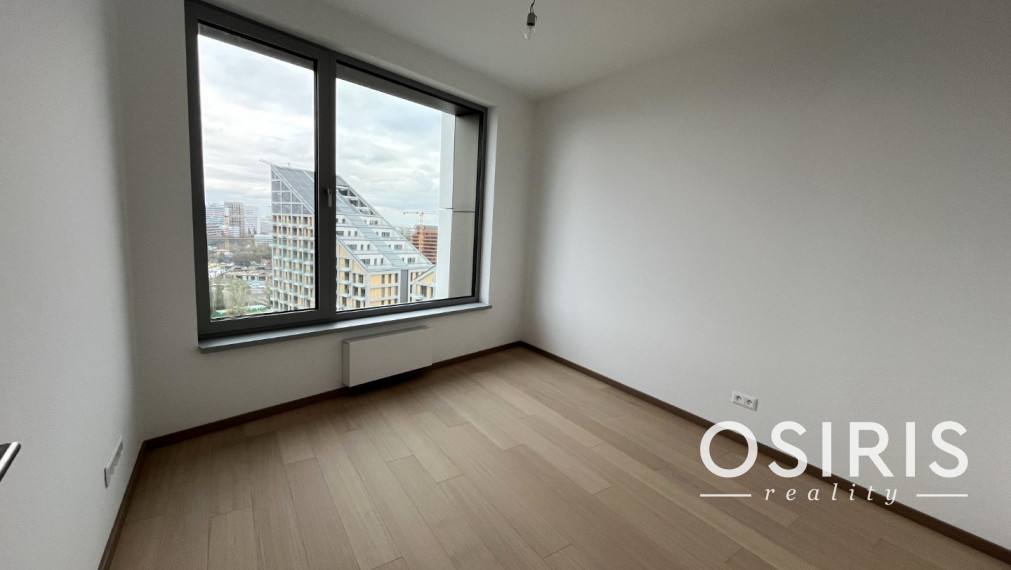 SKY PARK 4. VEŽA: DOWNTOWN Starého Mesta, 3i byt, parking