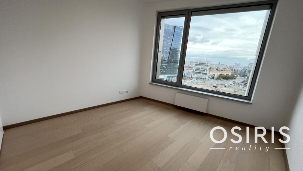 SKY PARK 4. VEŽA: DOWNTOWN Starého Mesta, 3i byt, parking