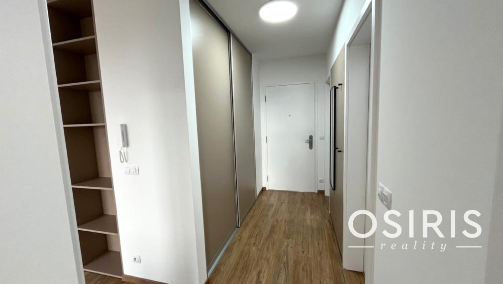 Stačí sa nasťahovať! Zariadený 2i byt, loggia, Bory Mall