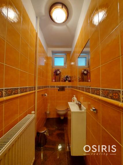 Krásny, slnečný rodinný dom so samostatnou garážou - výborná investícia