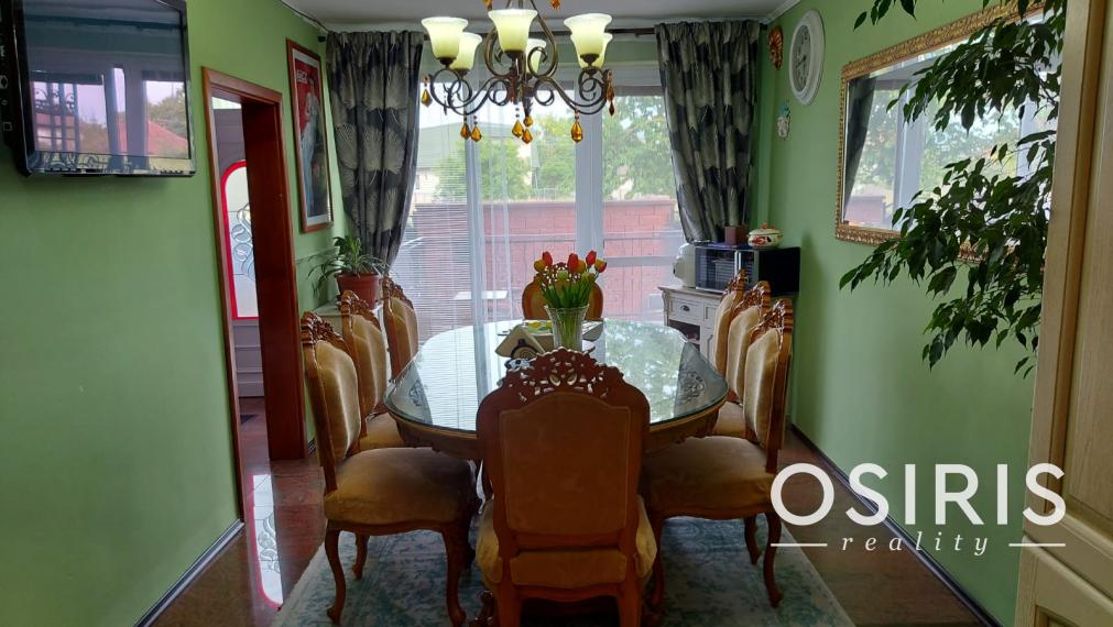 Krásny, slnečný rodinný dom so samostatnou garážou - výborná investícia