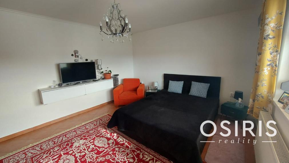 Krásny, slnečný rodinný dom so samostatnou garážou - výborná investícia