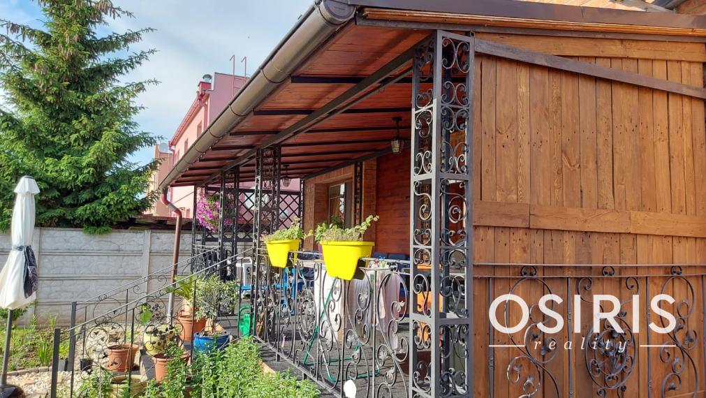 Krásny, slnečný rodinný dom so samostatnou garážou - výborná investícia