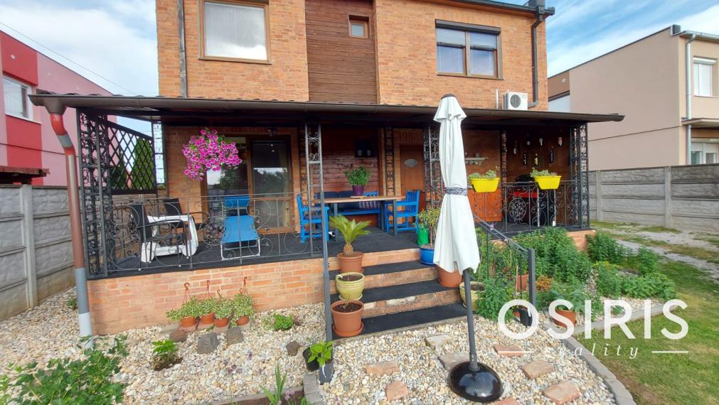 Krásny, slnečný rodinný dom so samostatnou garážou - výborná investícia