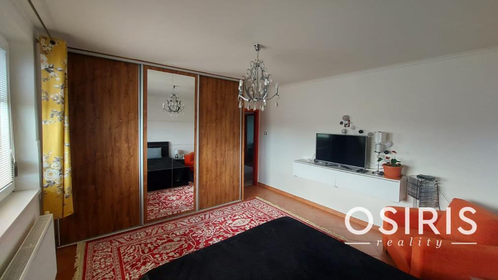 Krásny, slnečný rodinný dom so samostatnou garážou - výborná investícia