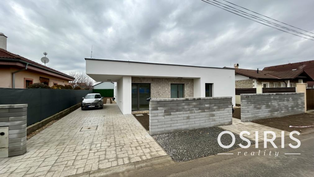 KVALITNE VYHOTOVENÁ NOVOSTAVBA 4 IZB. RD 5 MIN. OD SENCA - OBEC TUREŇ