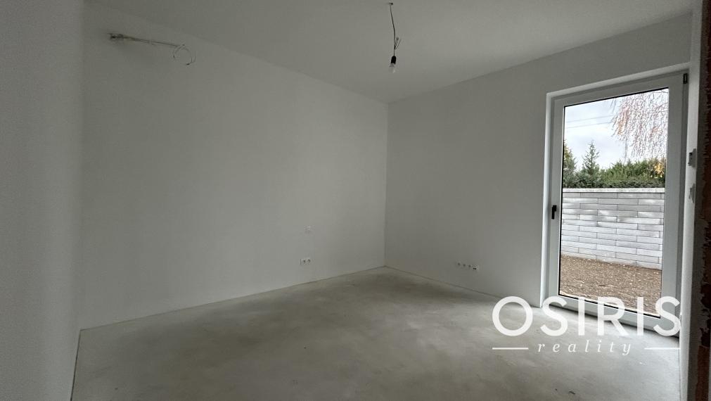 KVALITNE VYHOTOVENÁ NOVOSTAVBA 4 IZB. RD 5 MIN. OD SENCA - OBEC TUREŇ