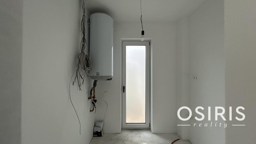 KVALITNE VYHOTOVENÁ NOVOSTAVBA 4 IZB. RD 5 MIN. OD SENCA - OBEC TUREŇ