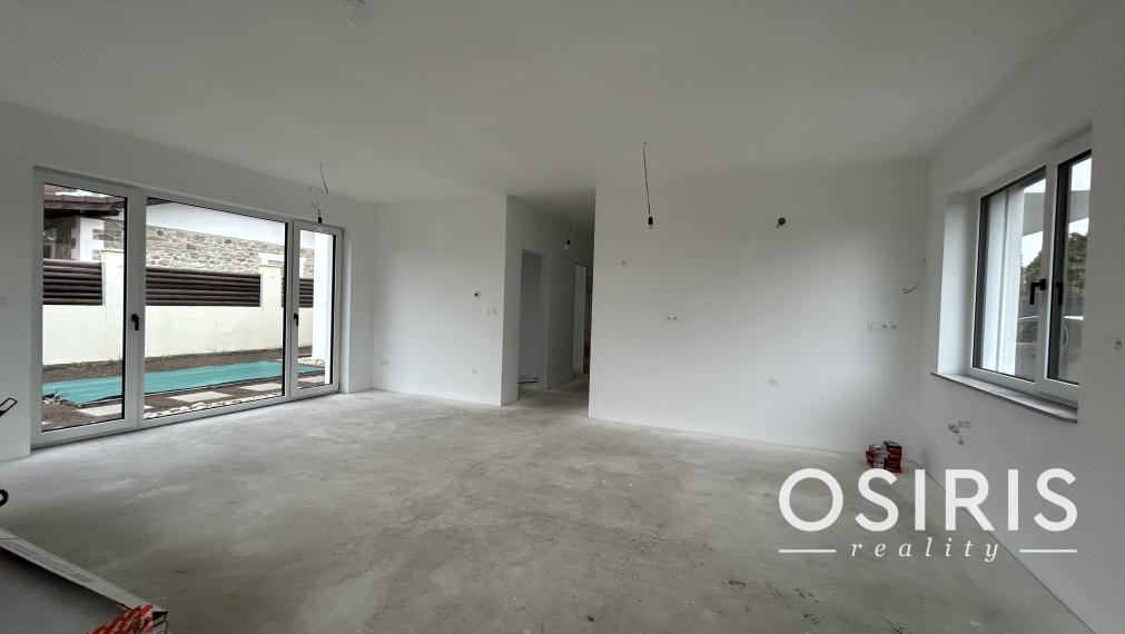 KVALITNE VYHOTOVENÁ NOVOSTAVBA 4 IZB. RD 5 MIN. OD SENCA - OBEC TUREŇ