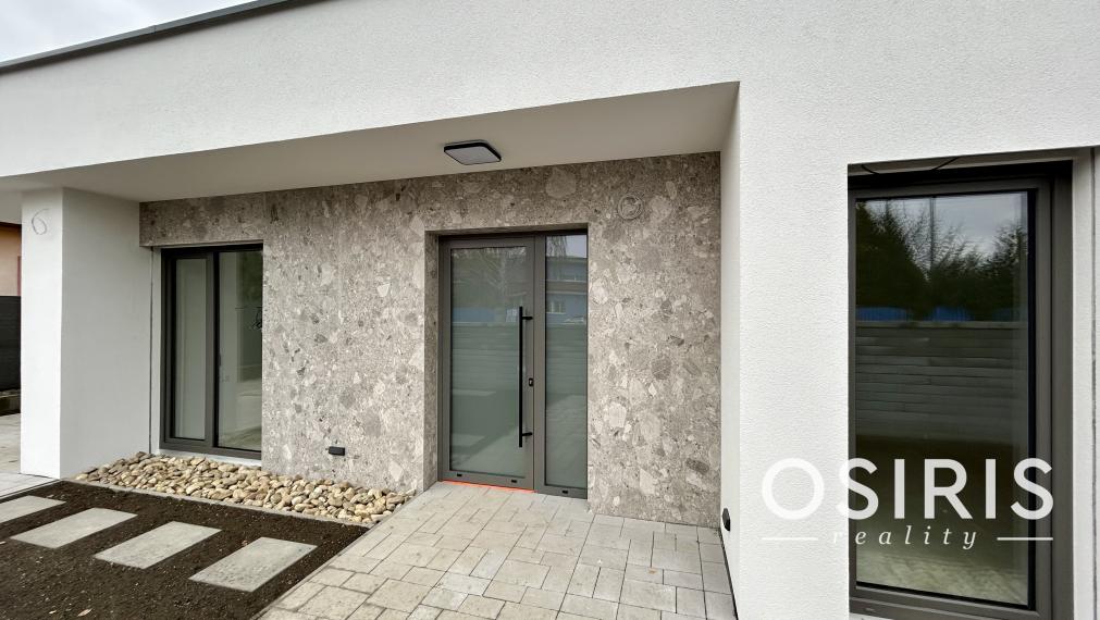 KVALITNE VYHOTOVENÁ NOVOSTAVBA 4 IZB. RD 5 MIN. OD SENCA - OBEC TUREŇ