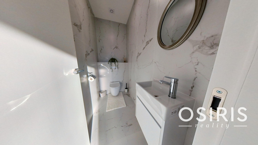 Klimatizovaný 4i rodinný dom, zariadený dizajnérom, bazén, 2x parkovanie na pozemku, novostavba 2023