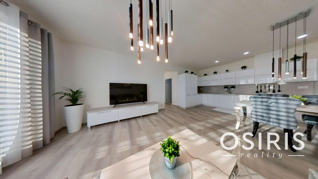 Klimatizovaný 4i rodinný dom, zariadený dizajnérom, bazén, 2x parkovanie na pozemku, novostavba 2023