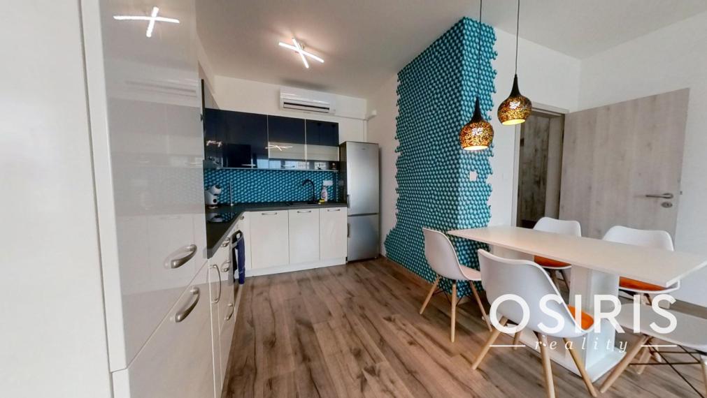 Klimatizovaný 2i byt s balkónom, novostavba 2019, parkovacie miesto