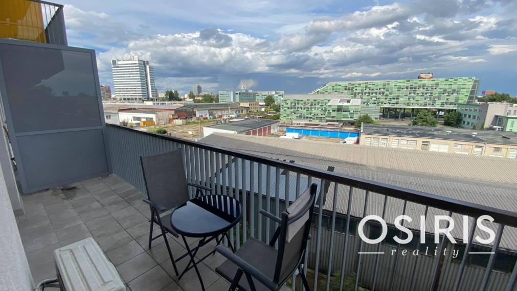 Klimatizovaný 2i byt s balkónom v novostavbe Jarabinky, novostavba 2020