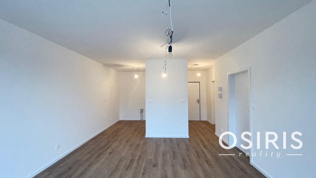 Praktický, slnečný 2 izbový byt v štandarde s veľkým balkónom