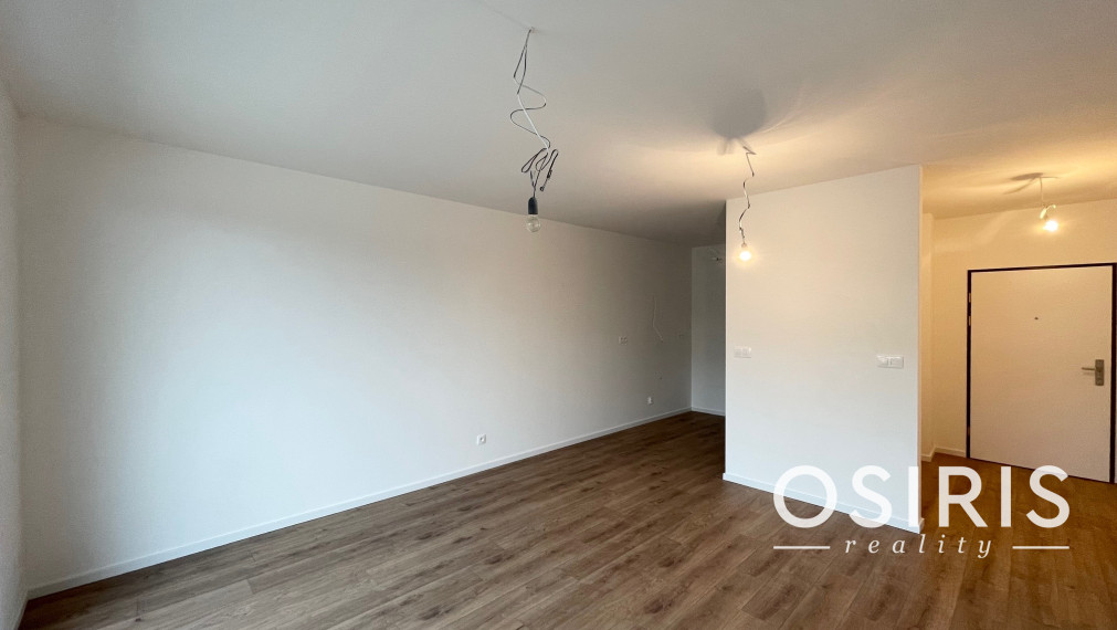 Praktický, slnečný 2 izbový byt v štandarde s veľkým balkónom