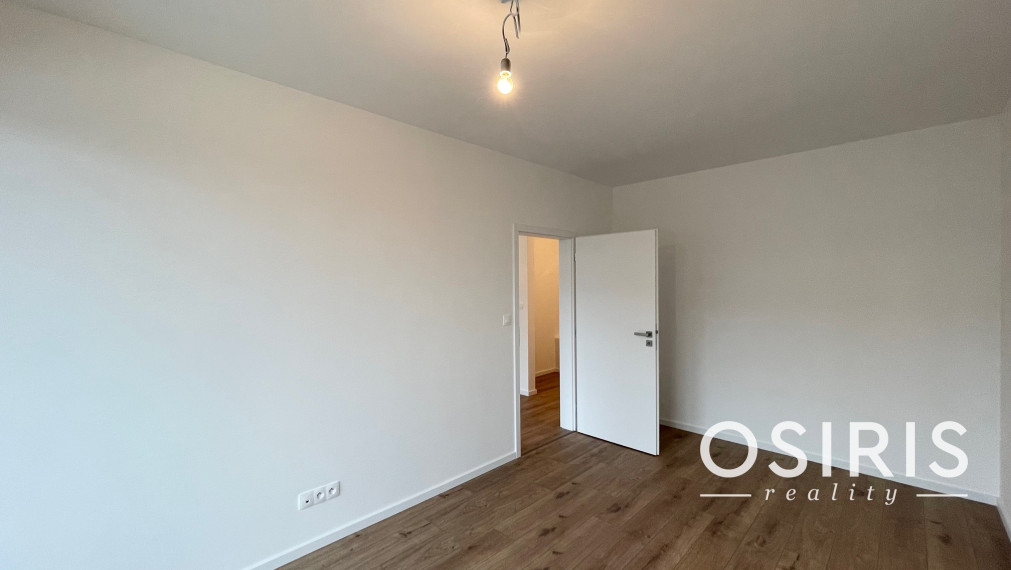 Praktický, slnečný 2 izbový byt v štandarde s veľkým balkónom