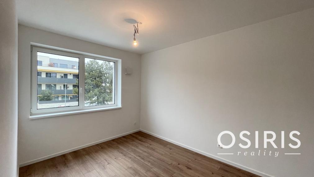 Slnečný 2 izbový byt v štandarde s veľkou terasou