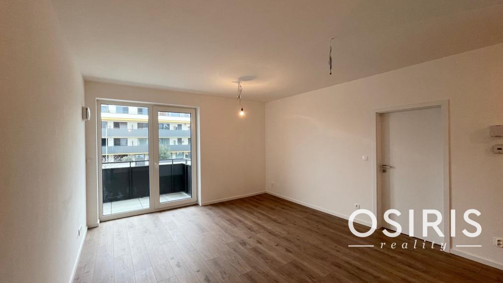 Slnečný 2 izbový byt v štandarde s veľkou terasou