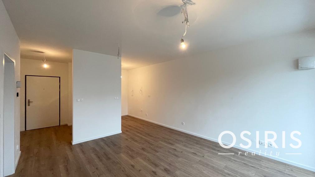 Slnečný 2 izbový byt v štandarde s veľkou terasou