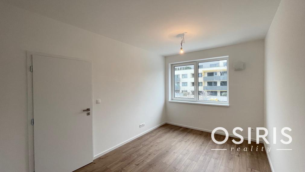 Slnečný 2 izbový byt v štandarde s veľkou terasou