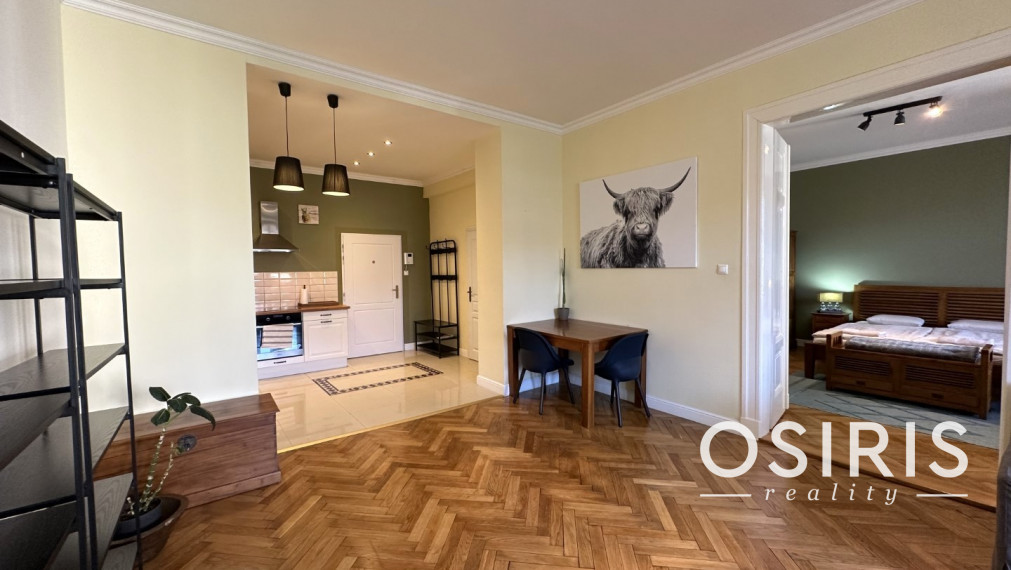 Zrekonštruovaný, zariadený 2i byt v centre Starého Mesta