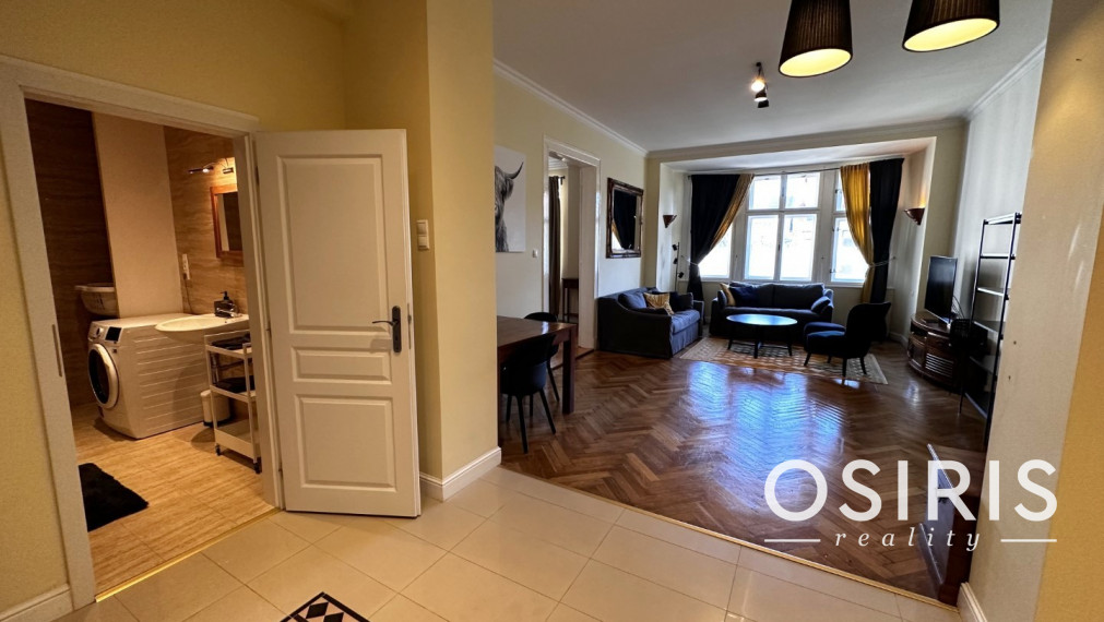 Zrekonštruovaný, zariadený 2i byt v centre Starého Mesta