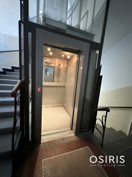 Zrekonštruovaný, zariadený 2i byt v centre Starého Mesta