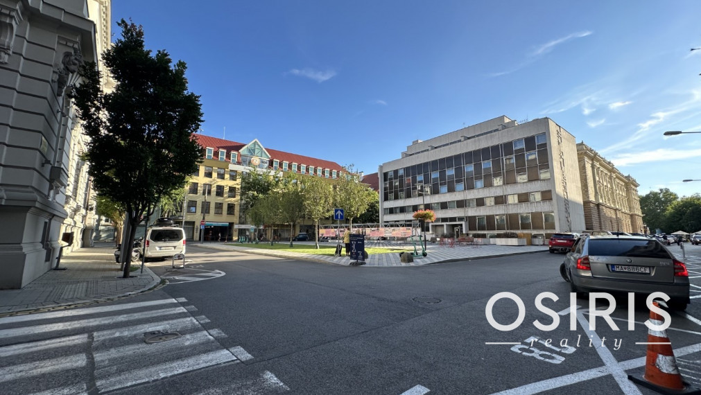 Zrekonštruovaný, zariadený 2i byt v centre Starého Mesta