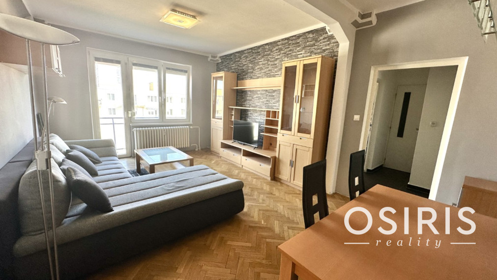 Zrekonštruovaný, zariadený 3i byt v blízkosti Štrkovca