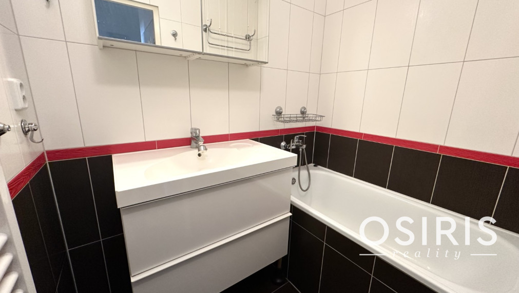 Zrekonštruovaný, zariadený 3i byt v blízkosti Štrkovca