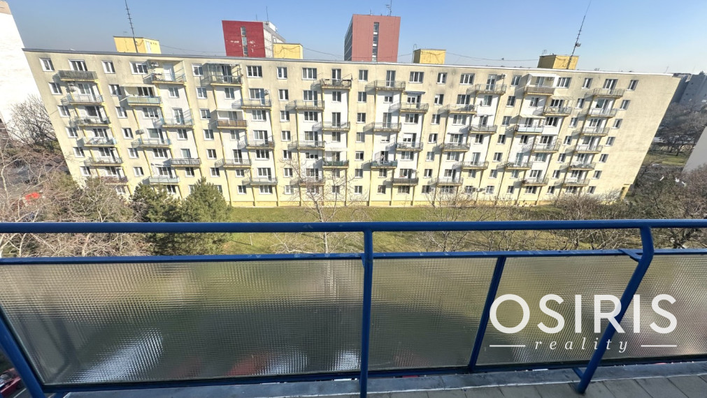 Zrekonštruovaný, zariadený 3i byt v blízkosti Štrkovca