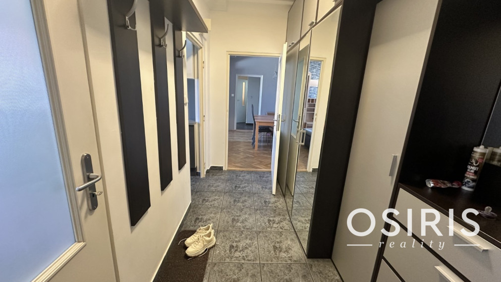 Zrekonštruovaný, zariadený 3i byt v blízkosti Štrkovca