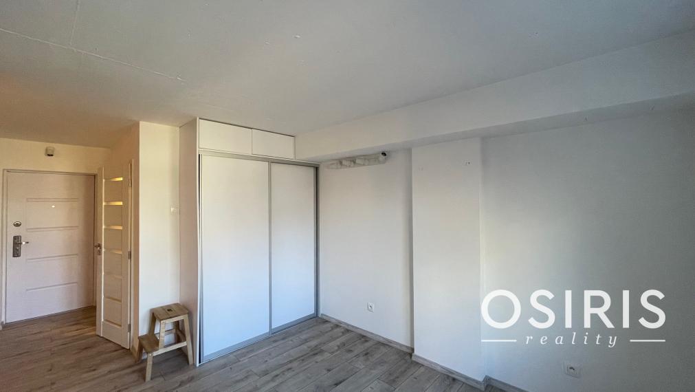 Praktický, kompletne zrekonštruovaný 2 izbový byt