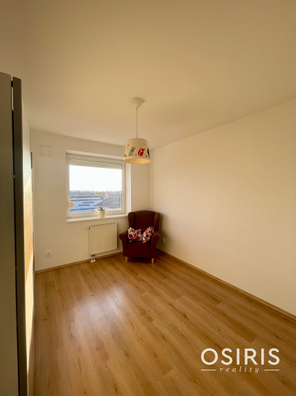 Slnečný 3 izb. byt s garážovým parkovacím miestom v cene