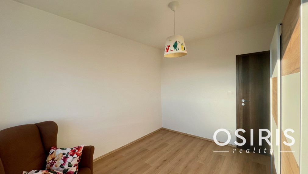 Slnečný 3 izb. byt s garážovým parkovacím miestom v cene