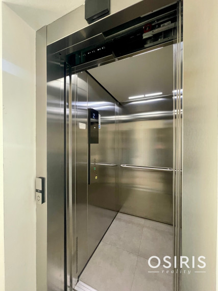 Slnečný 3 izb. byt s garážovým parkovacím miestom v cene