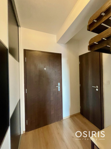 Slnečný 3 izb. byt s garážovým parkovacím miestom v cene