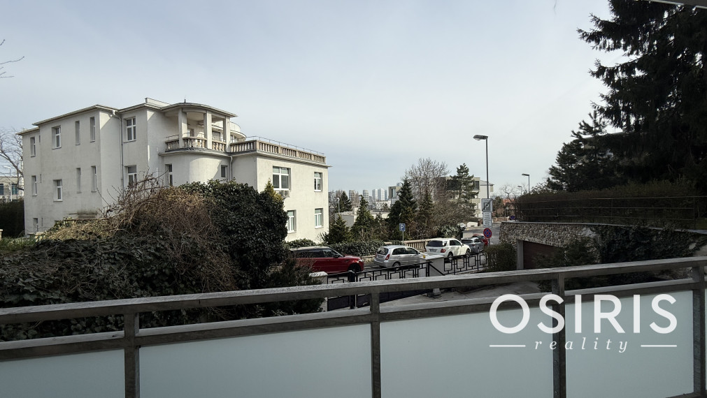 2i byt s balkónom 8 m2, v pôvodnom stave, Vlčkova ul.